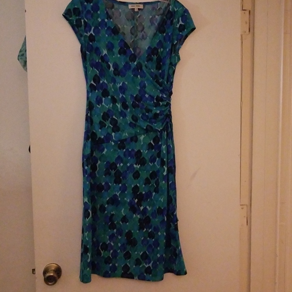 Jones dress